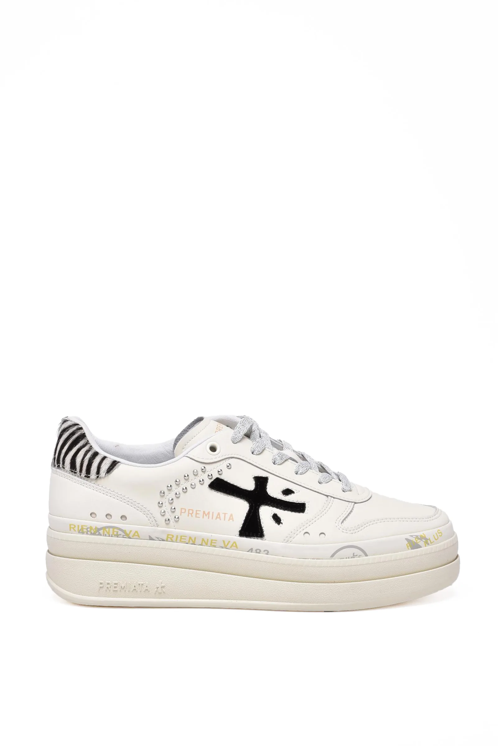 Weiße Turnschuhe