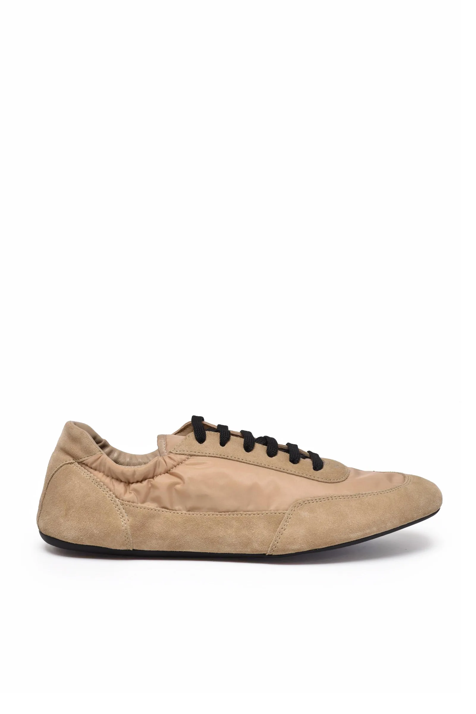 Braune Turnschuhe