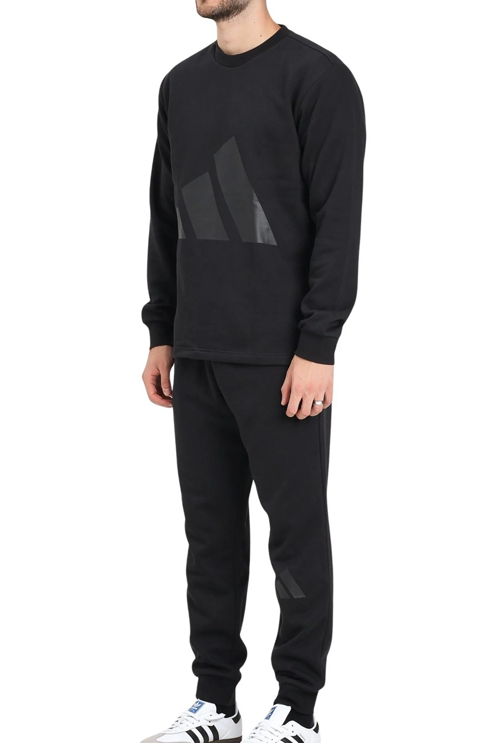 Schwarzer Overall