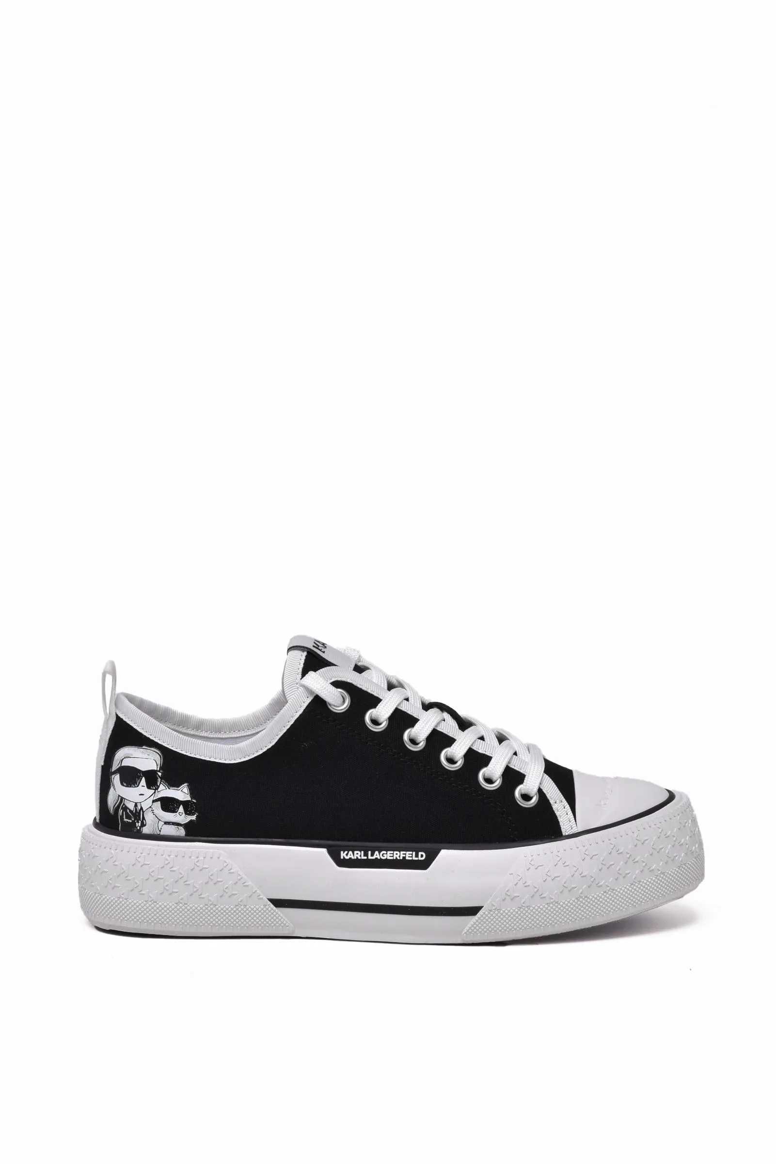 Schwarze Turnschuhe