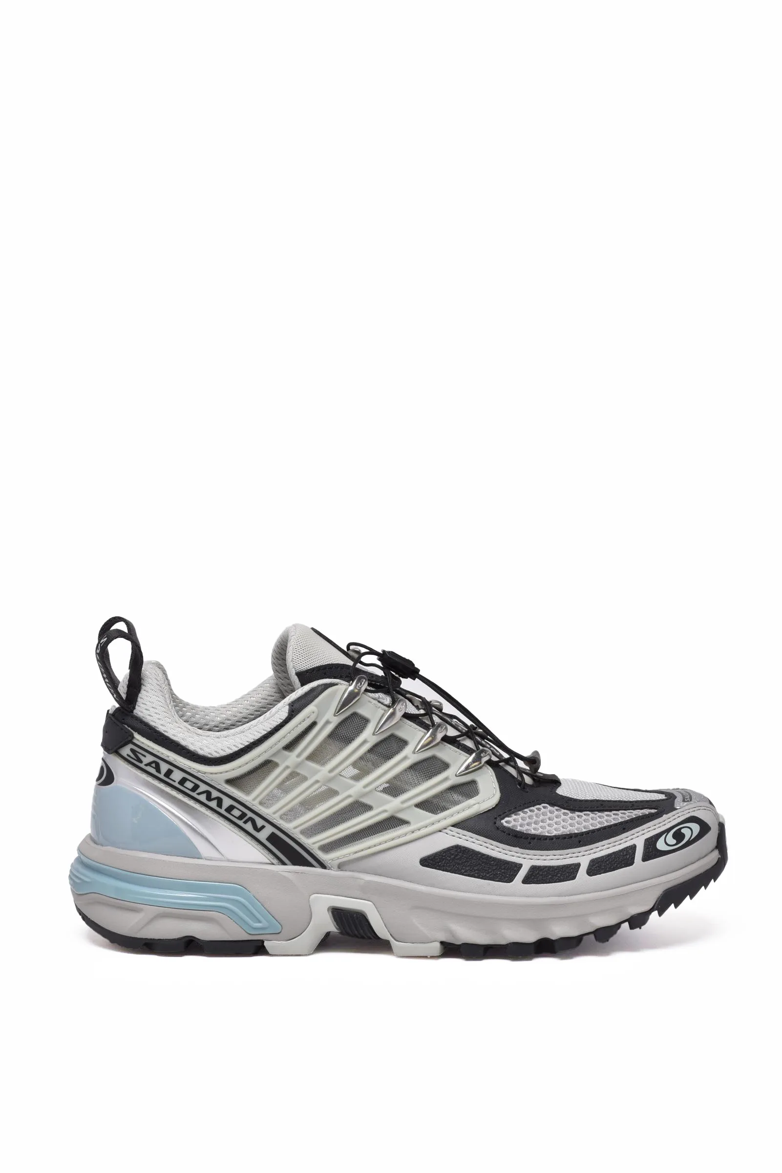 Graue Turnschuhe