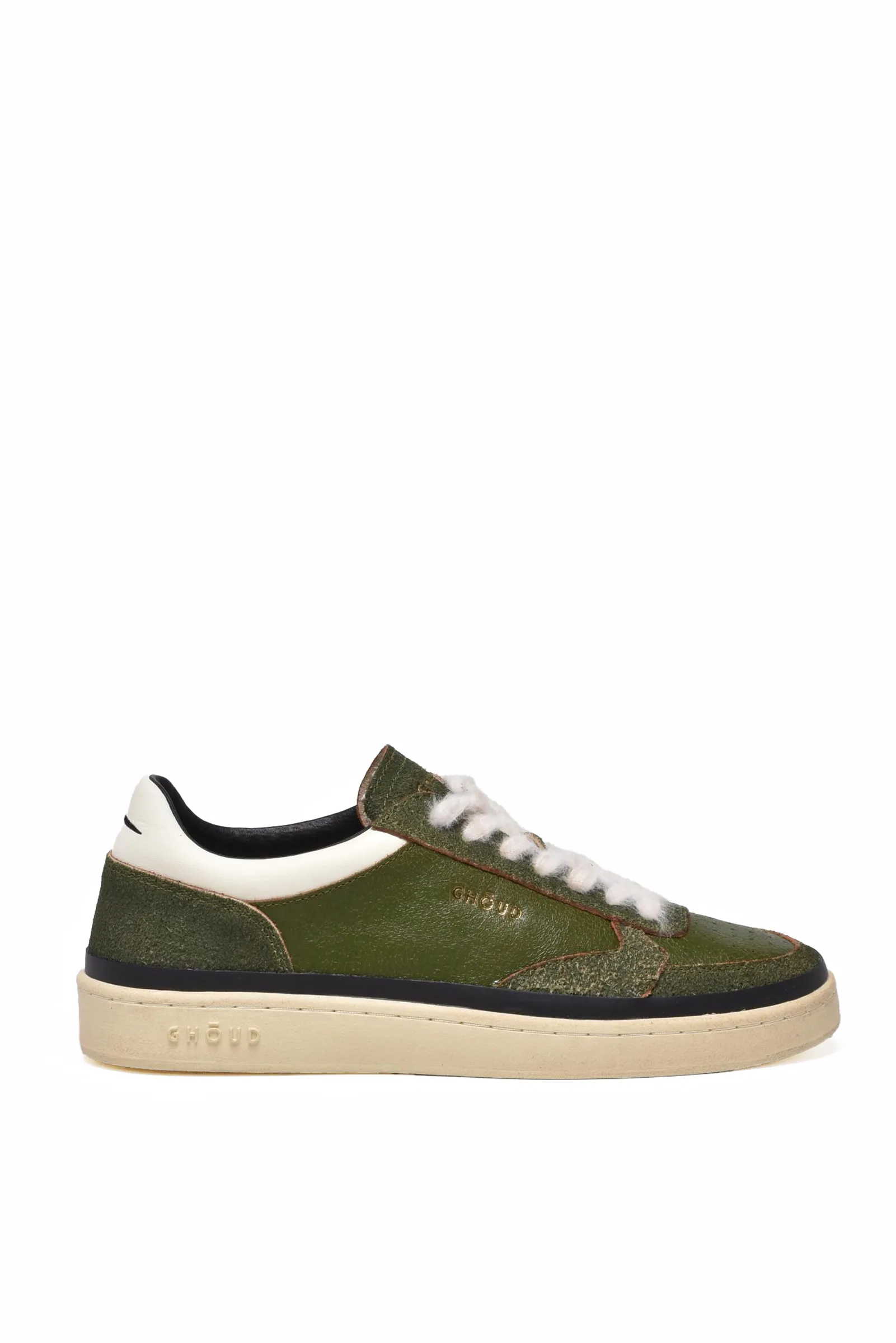 Grüne Turnschuhe