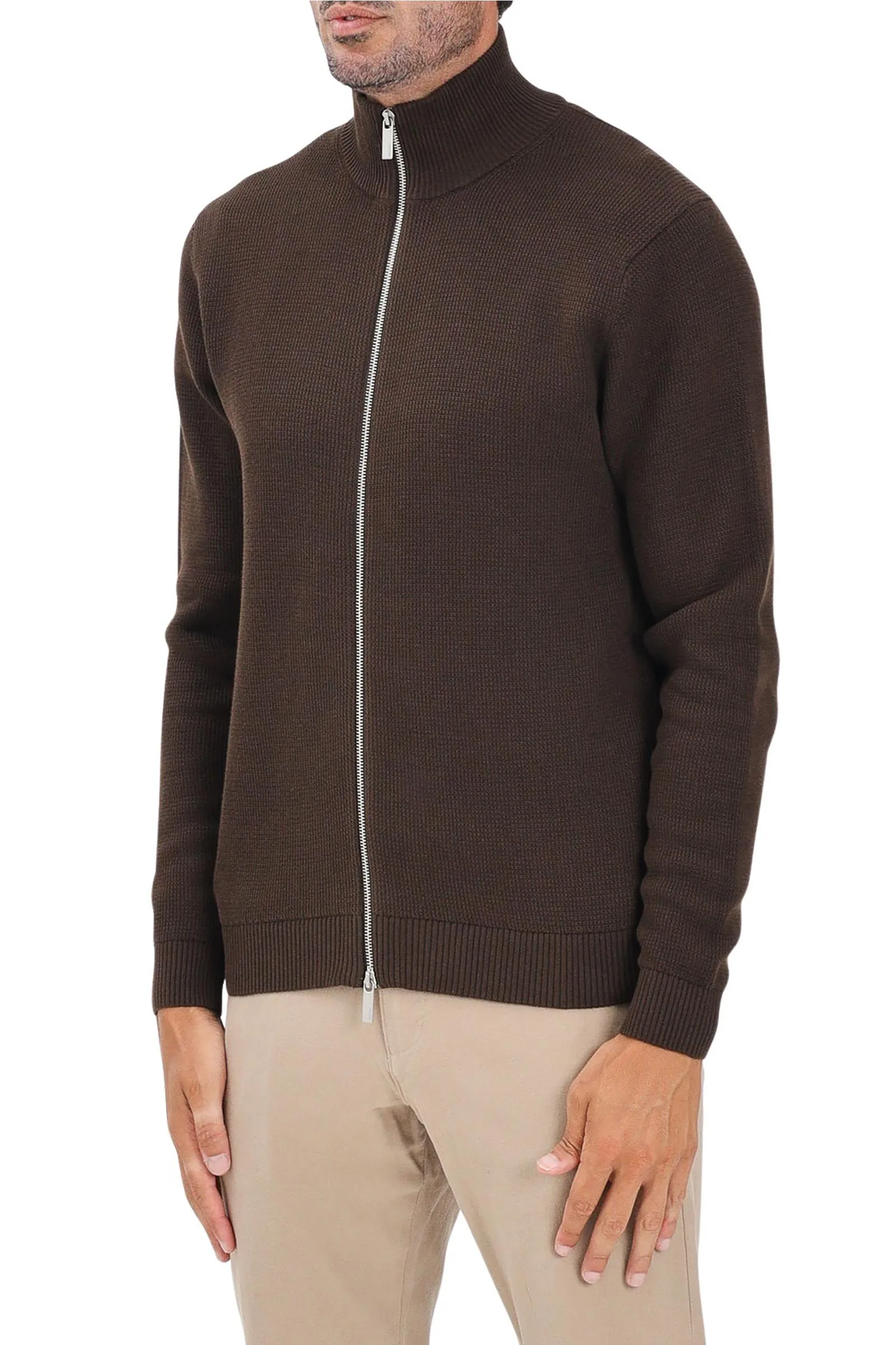 Braune Strickjacke
