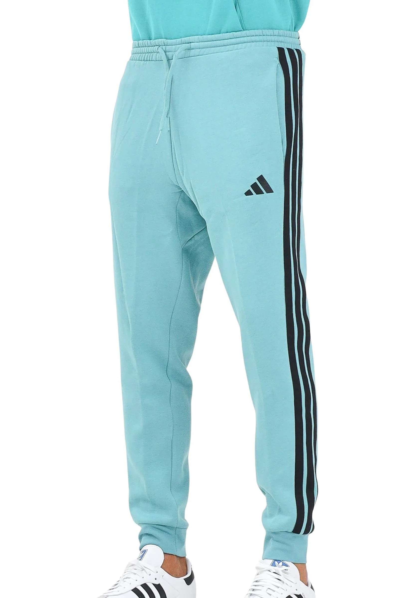 Grüne Trainingshose