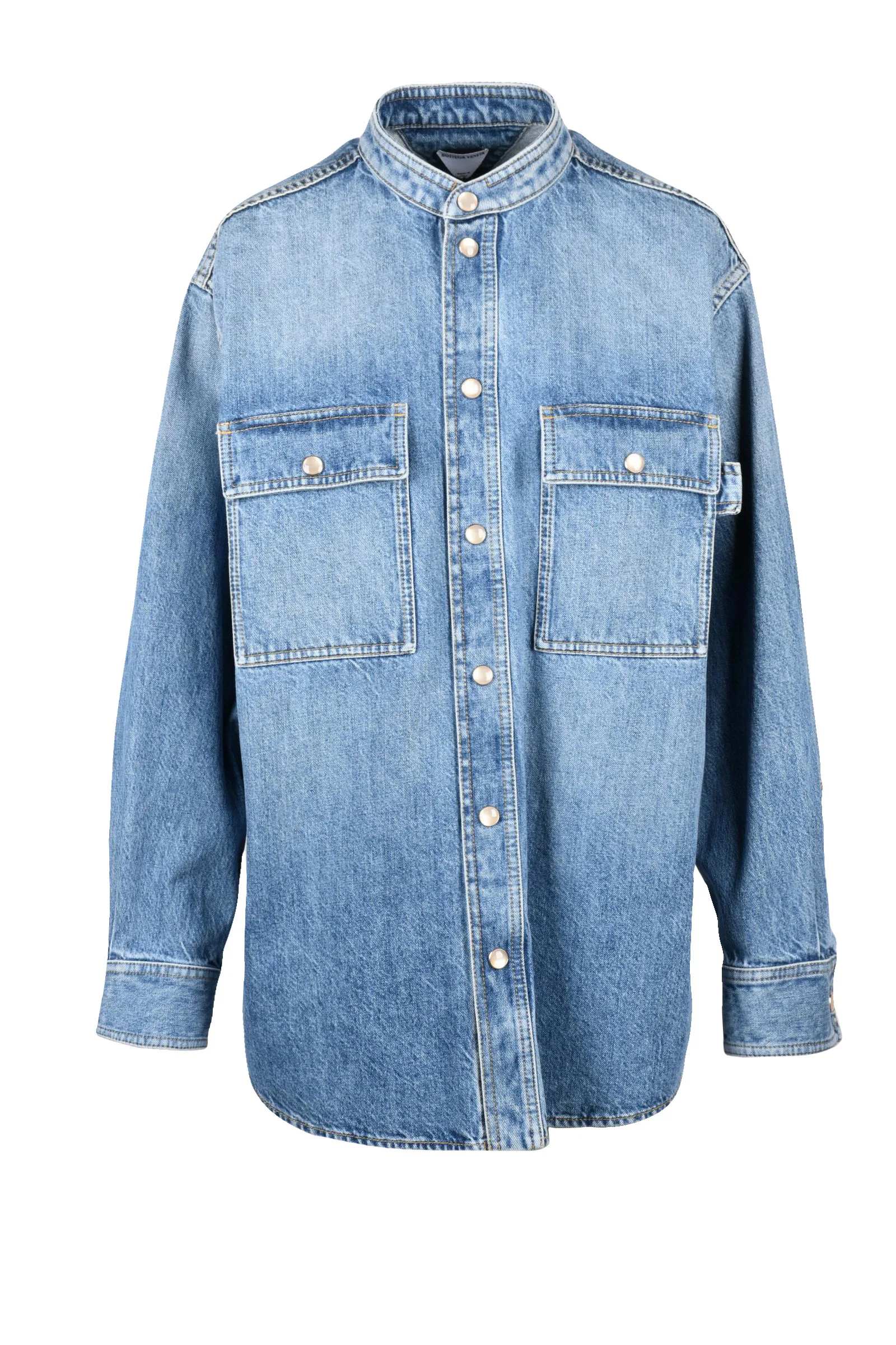 Hellblaues Hemd