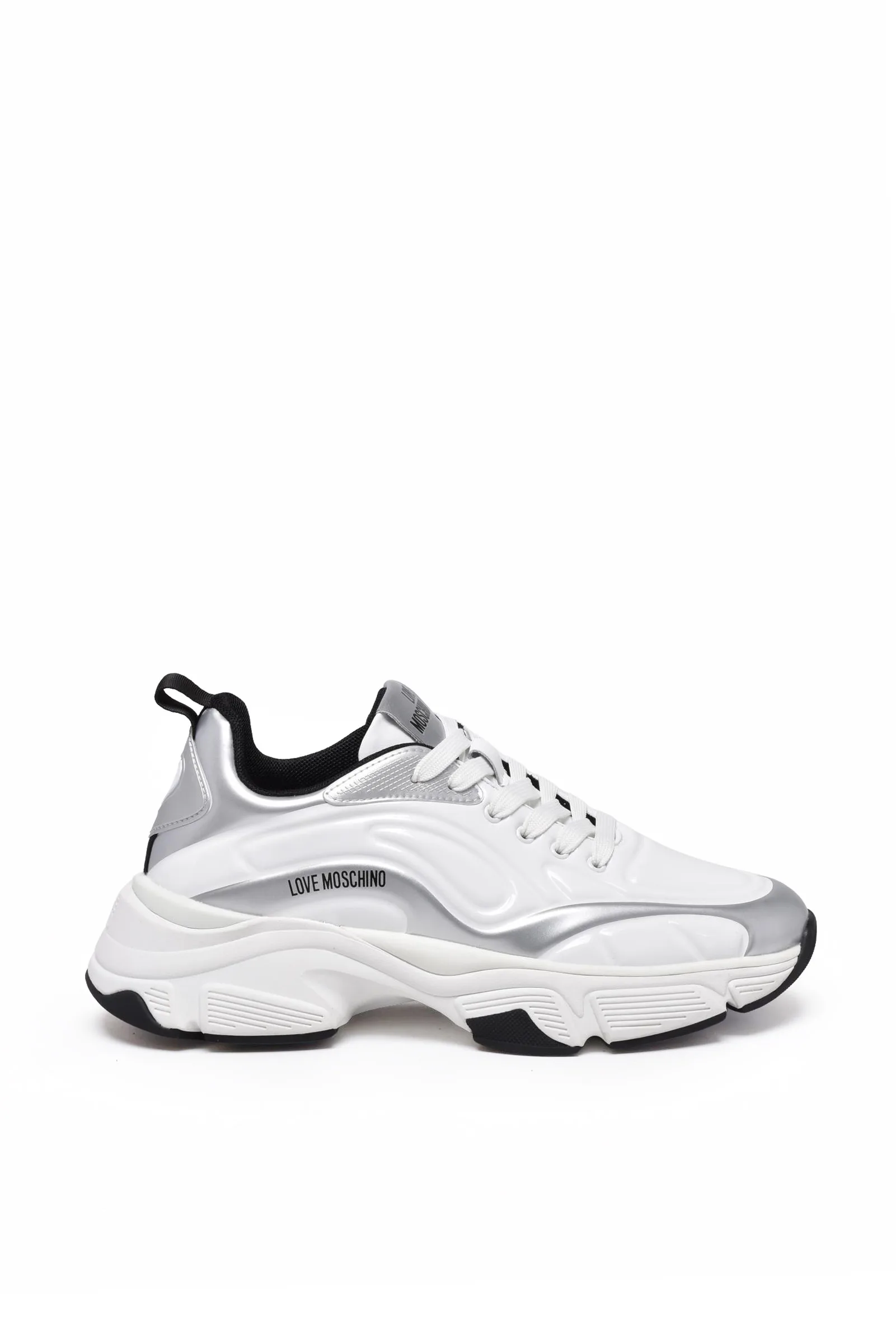 Weiße Turnschuhe