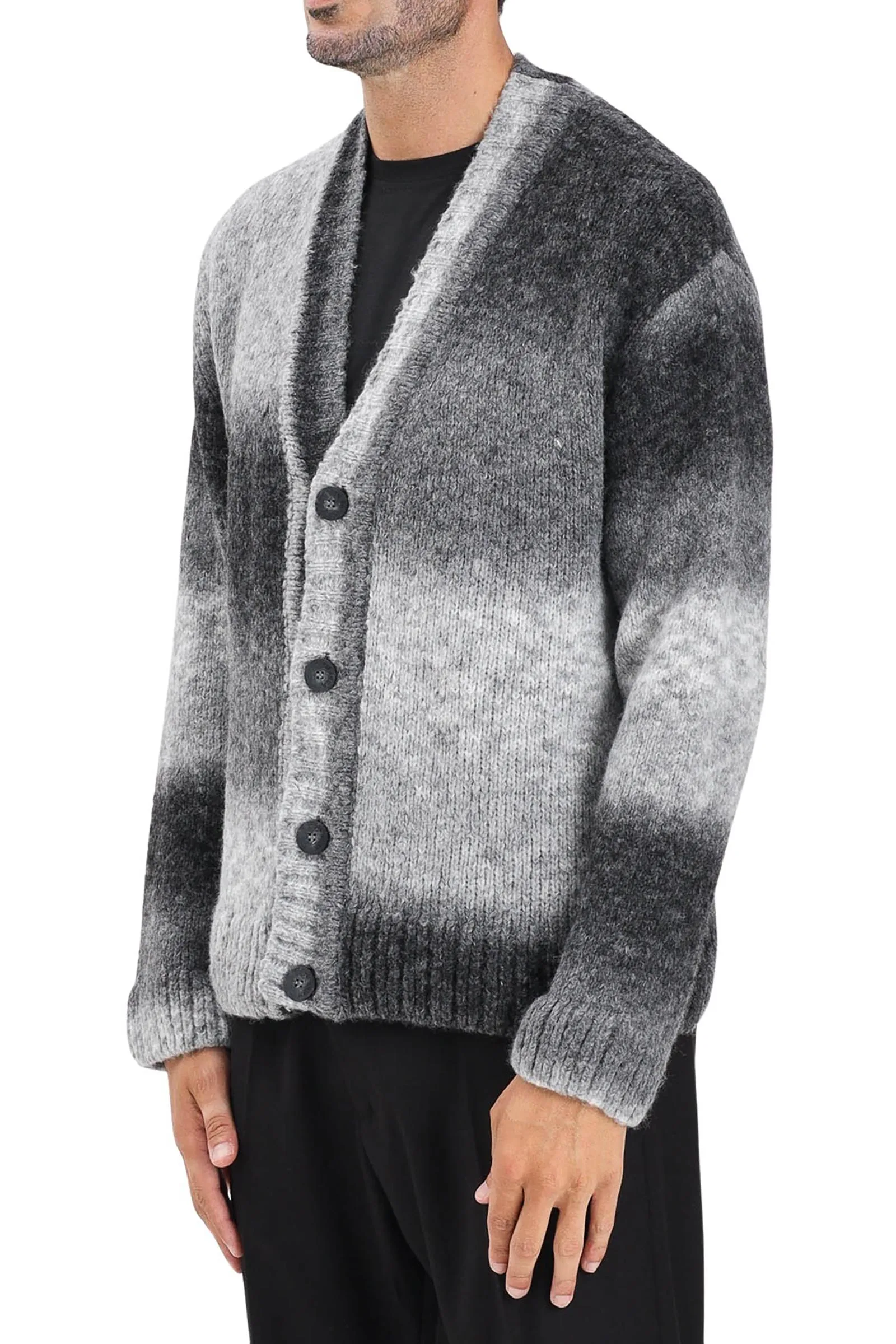 Grauer Cardigan