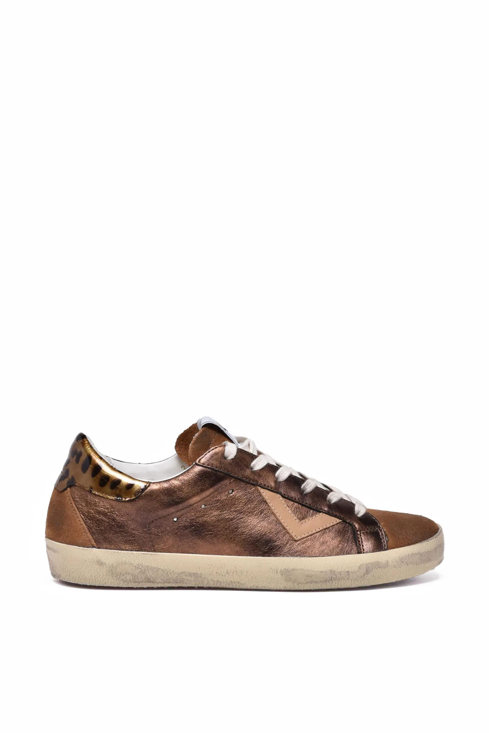 Braune Turnschuhe