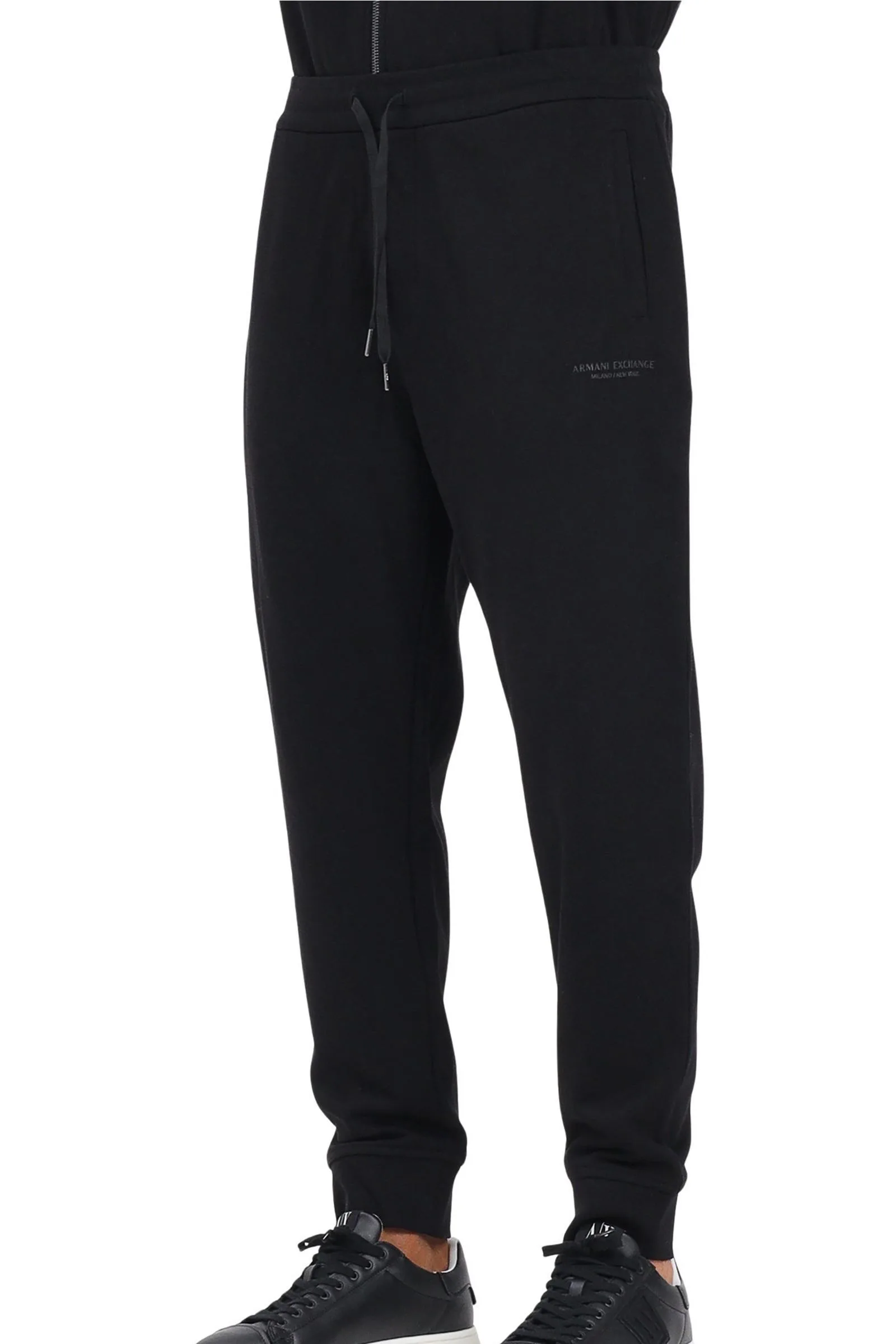 Schwarze Trainingshose