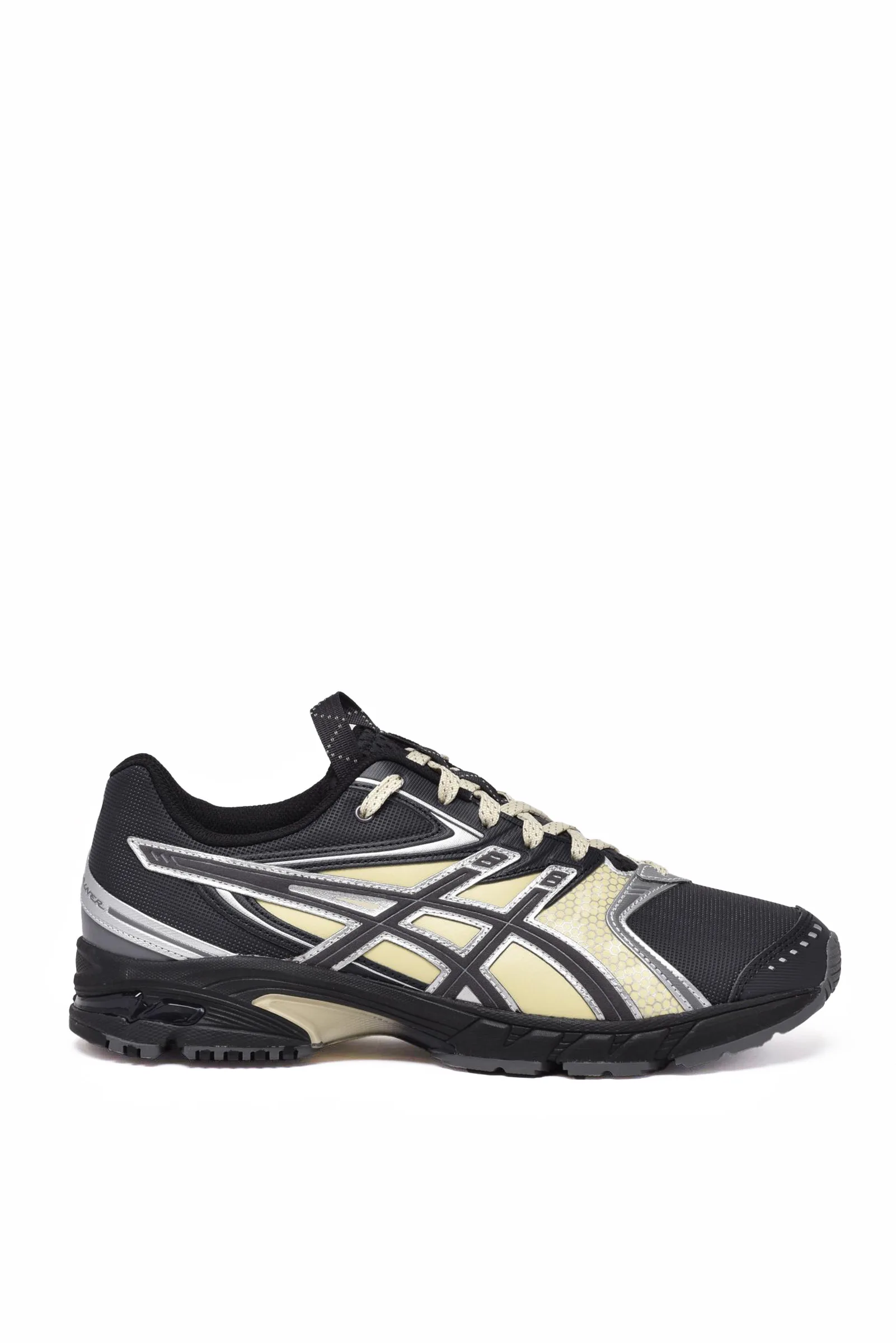 Schwarze Turnschuhe