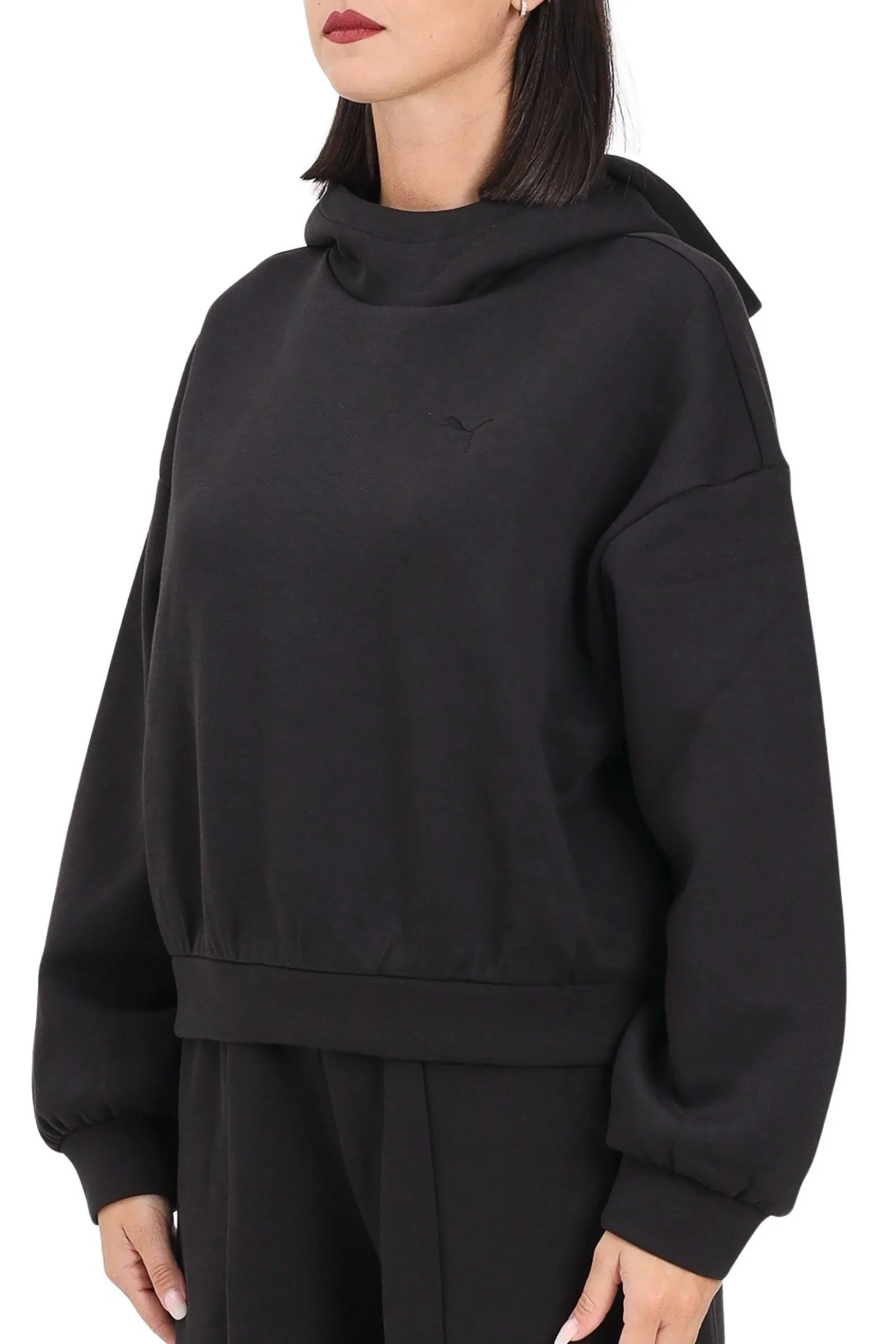 Czarna, krótka bluza