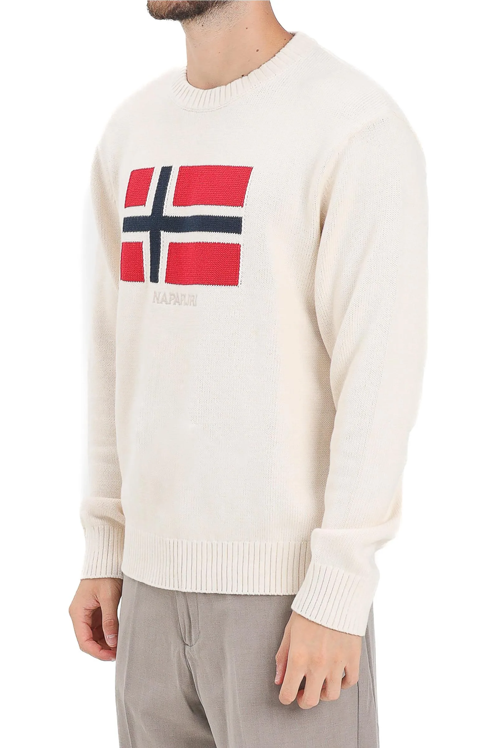 Weißer Pullover