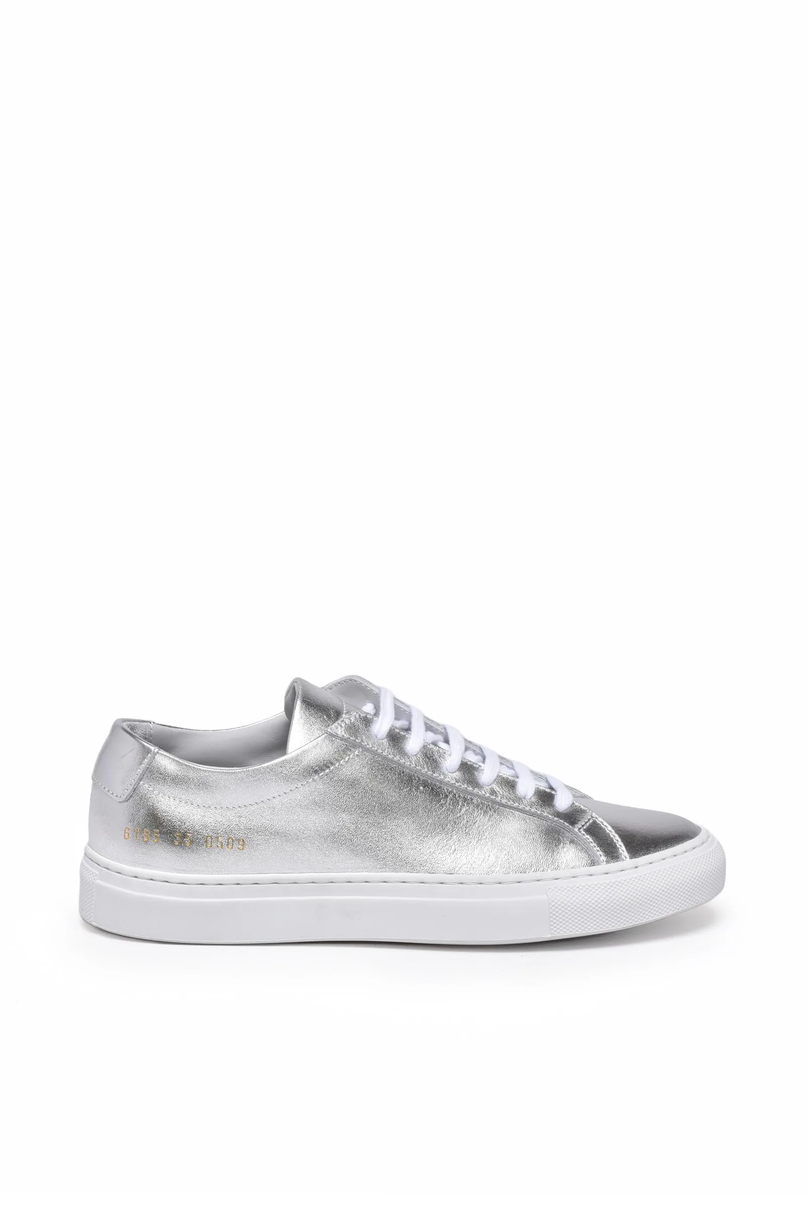 Silberne Turnschuhe