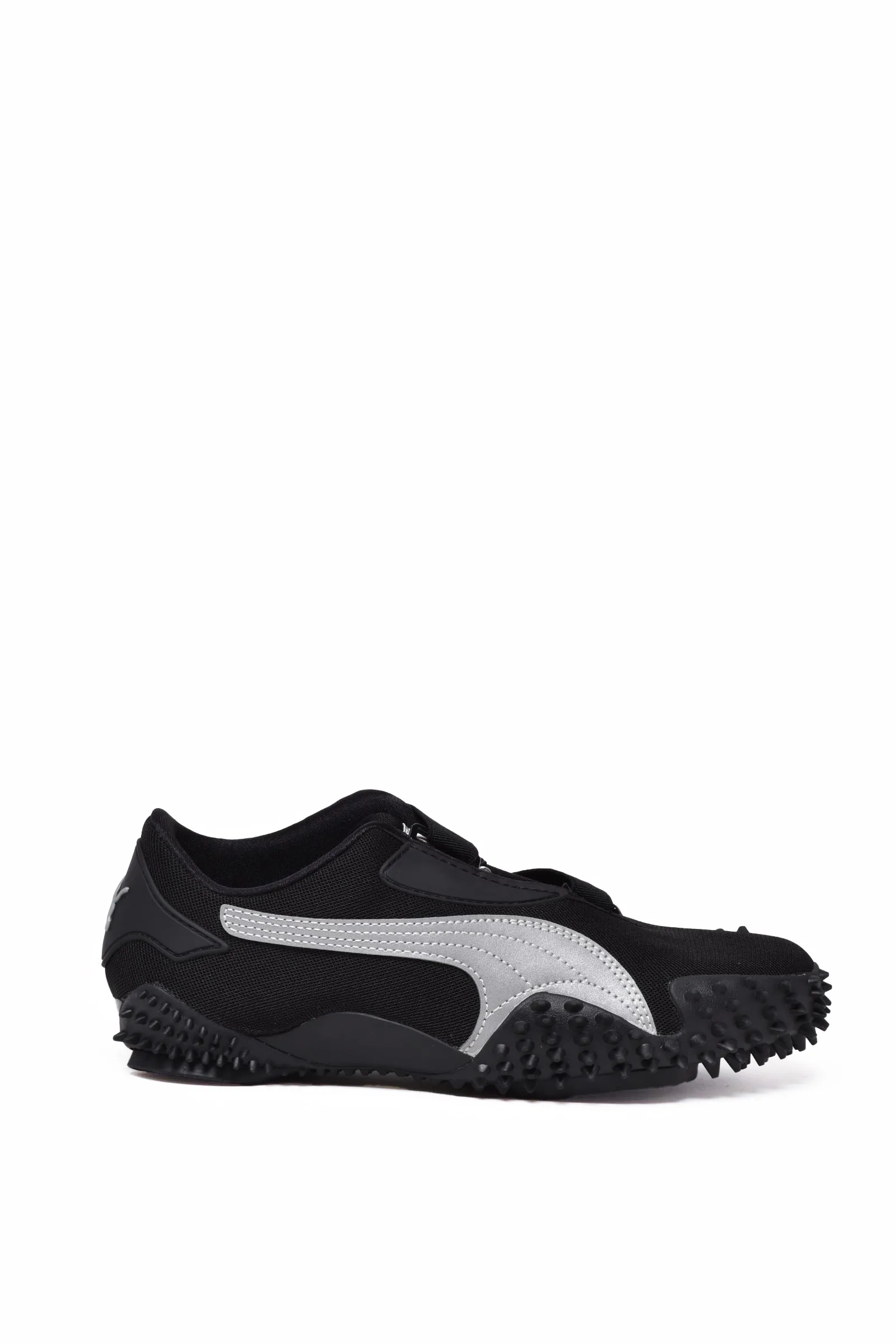Schwarze Turnschuhe