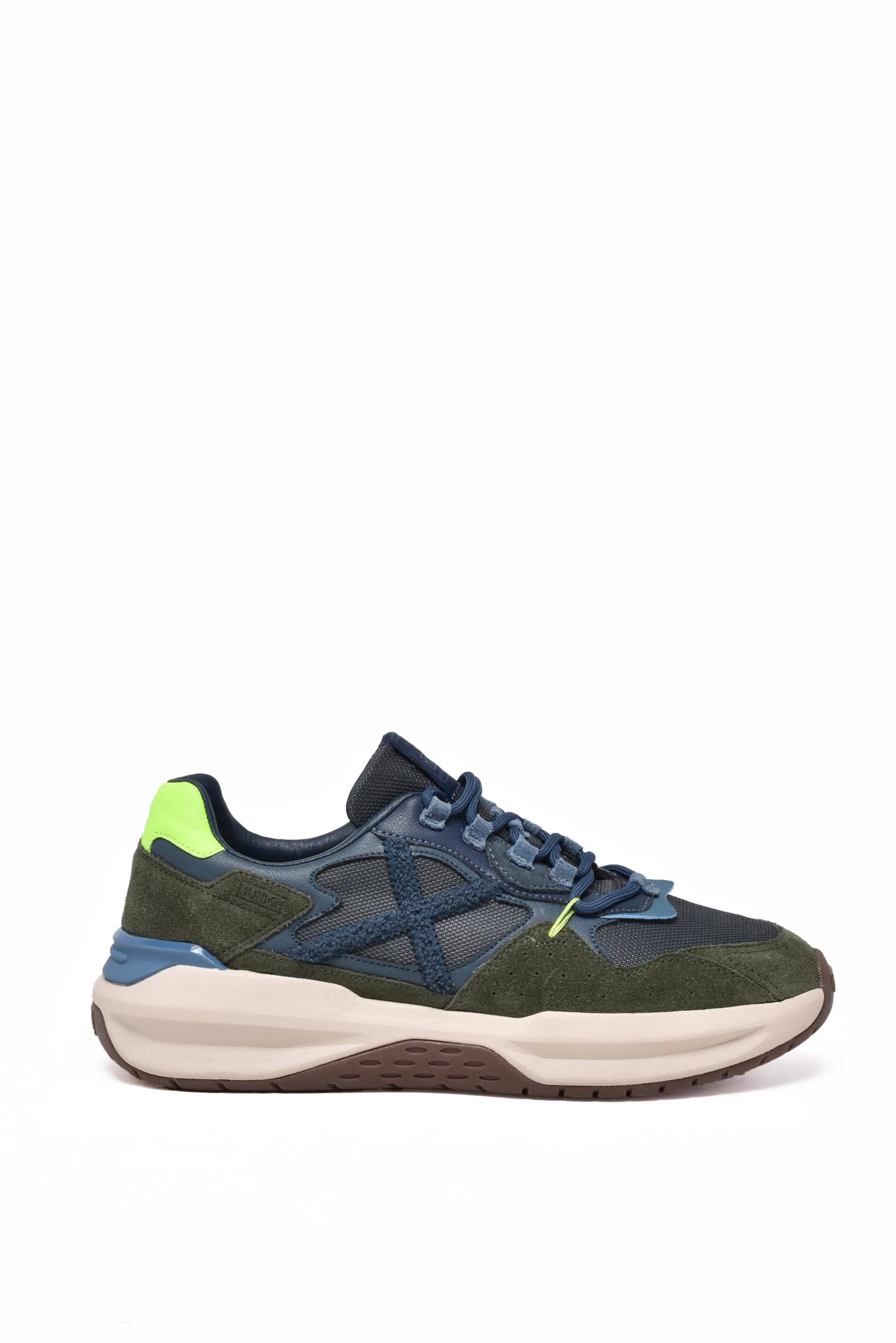 Blaue Turnschuhe