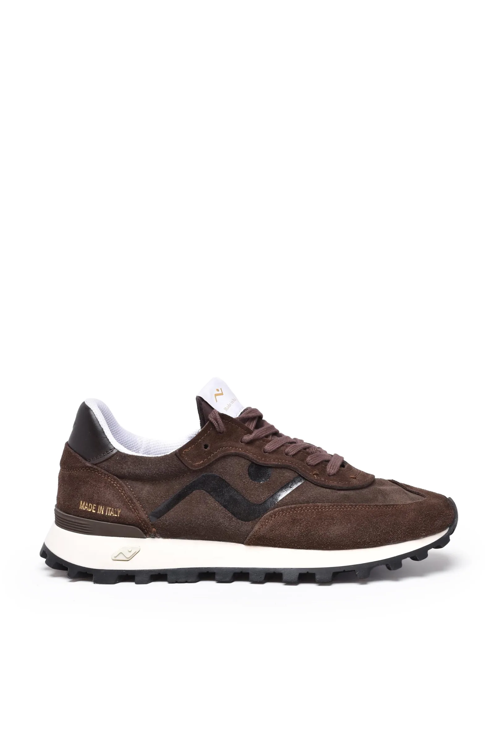 Braune Turnschuhe