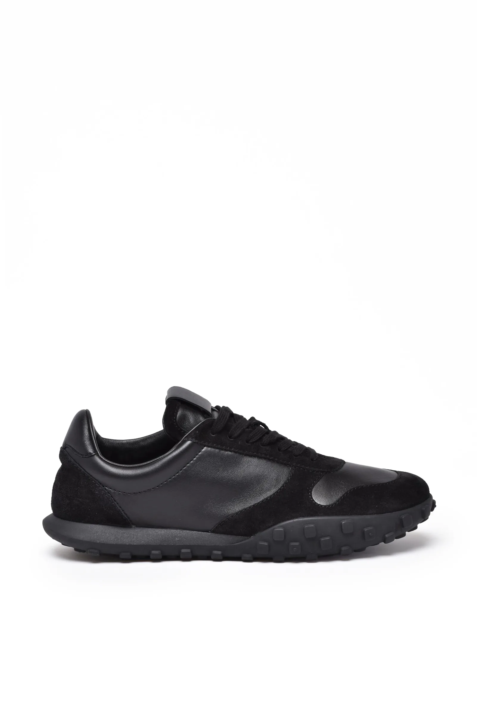 Schwarze Turnschuhe