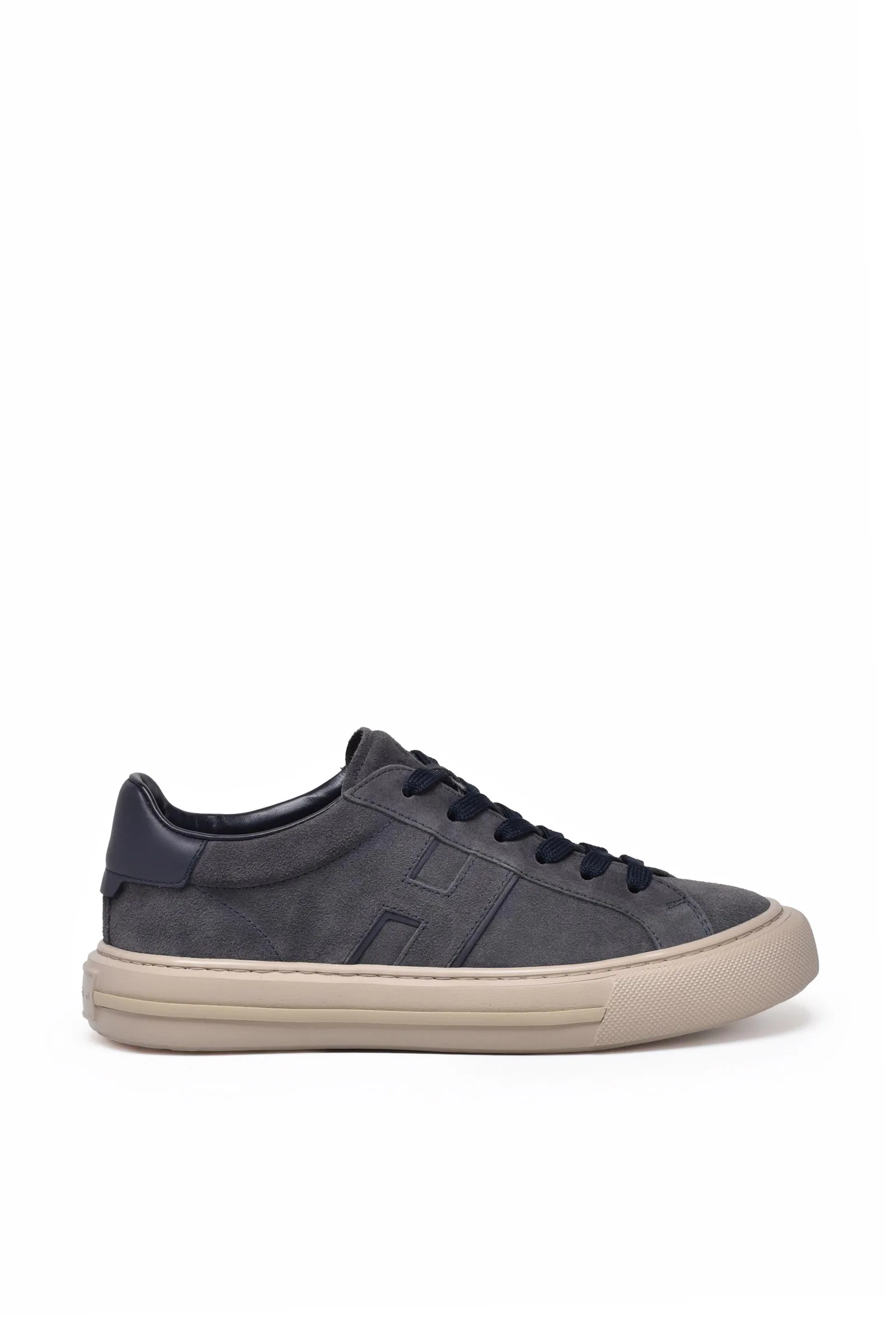 Blaue Turnschuhe