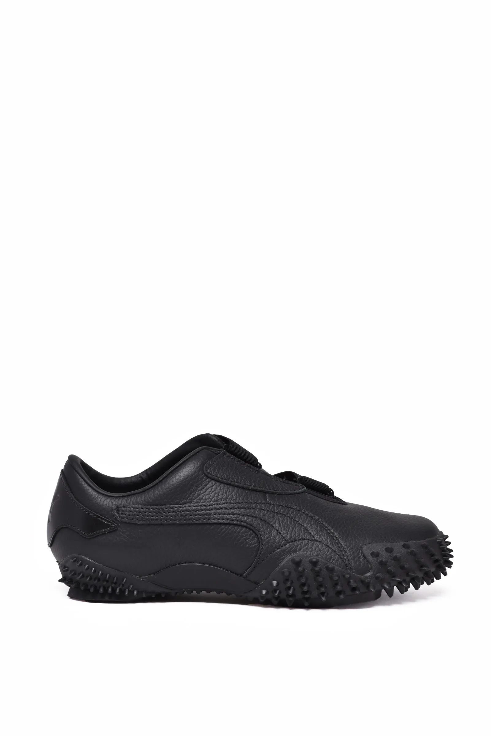 Schwarze Turnschuhe