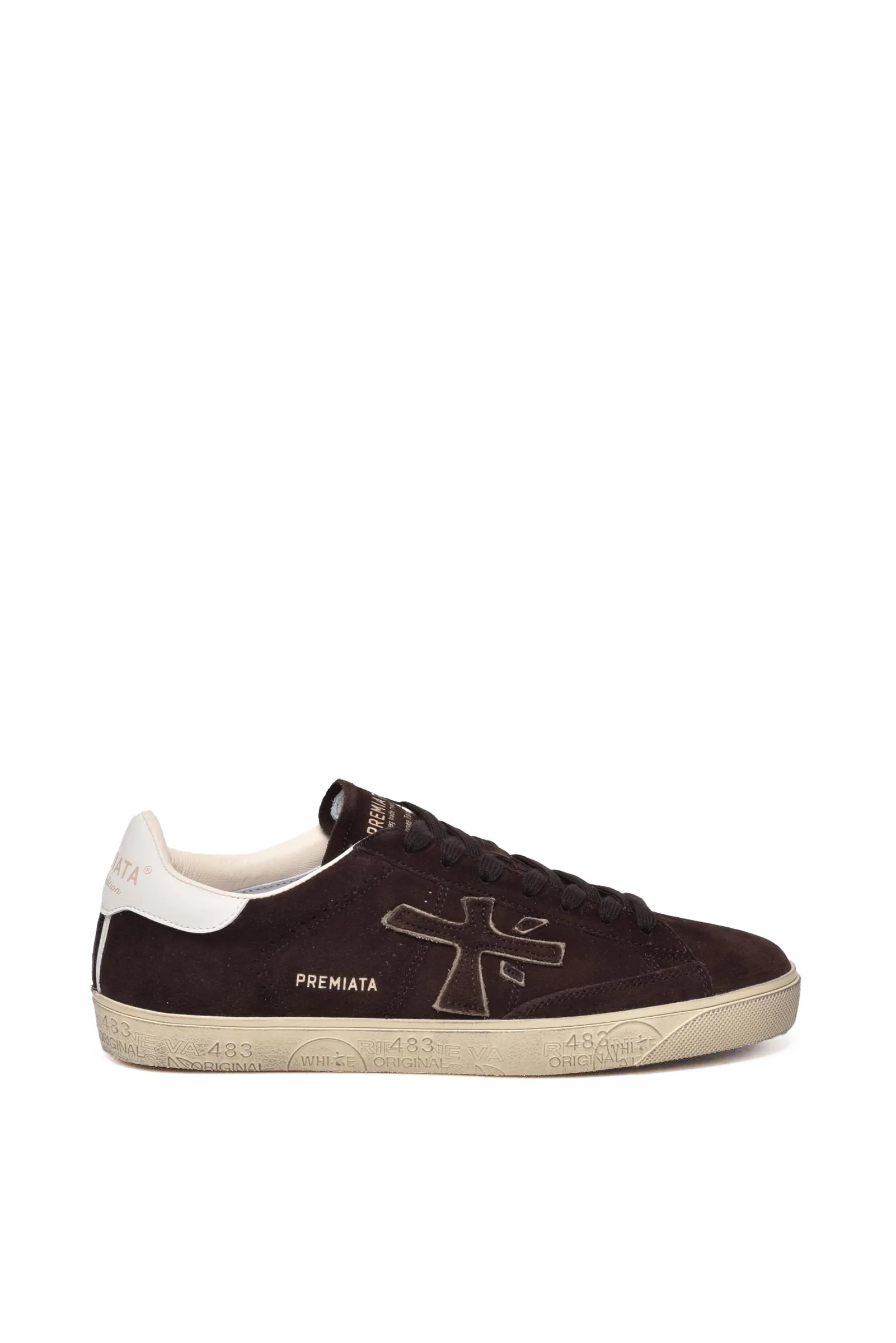 Braune Turnschuhe