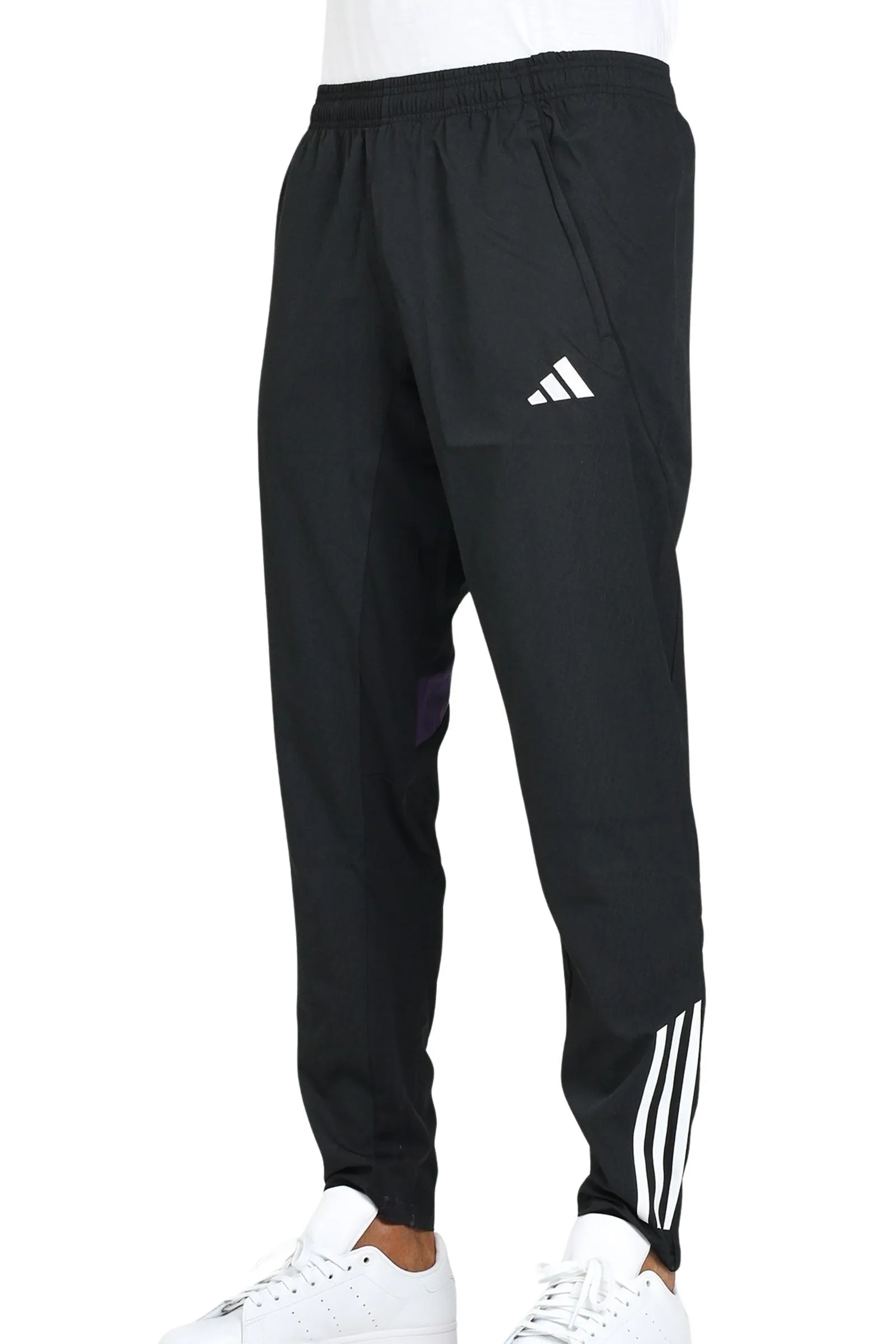 Schwarze Trainingshose