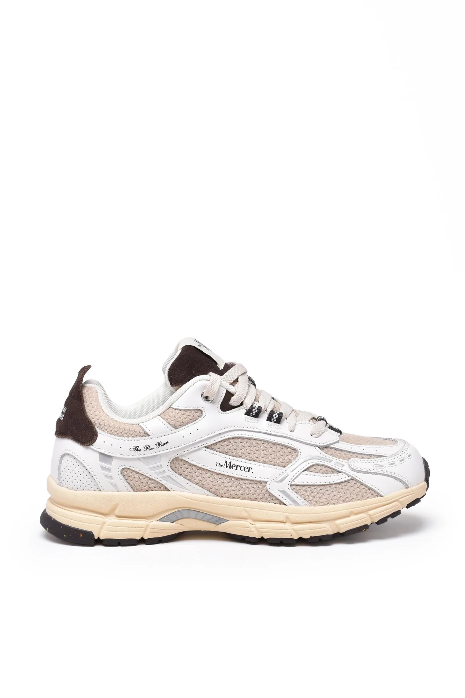Weiße Turnschuhe