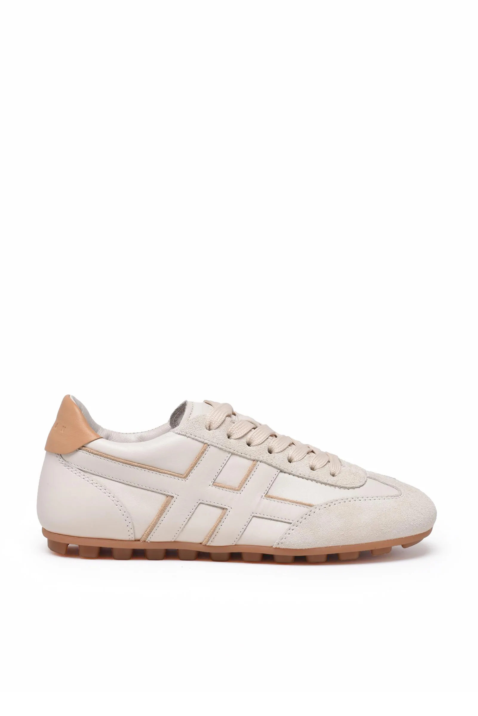 Weiße Turnschuhe