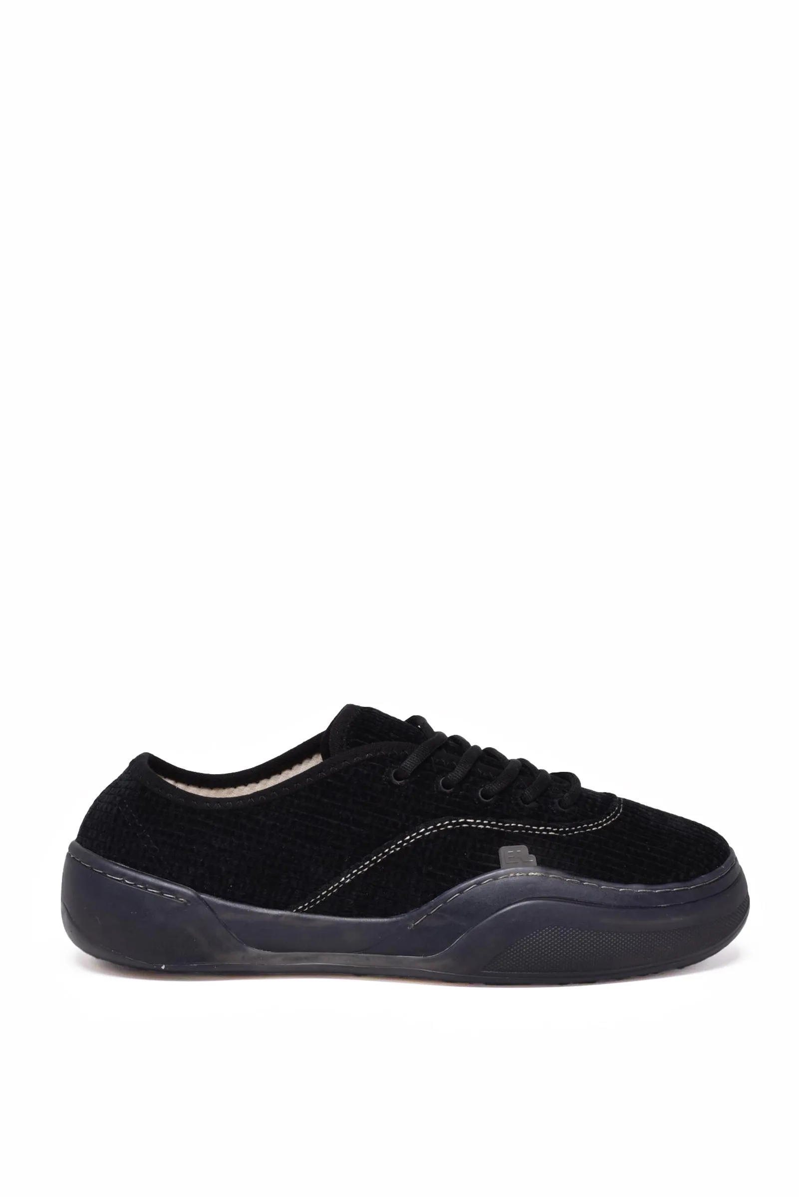 Schwarze Turnschuhe